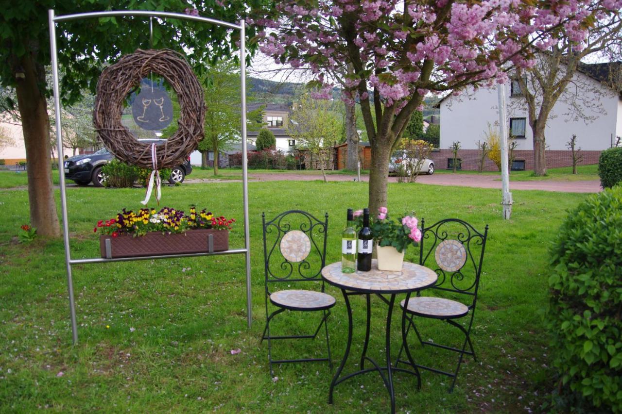 Weingut Weich Hotel Riol Exterior photo